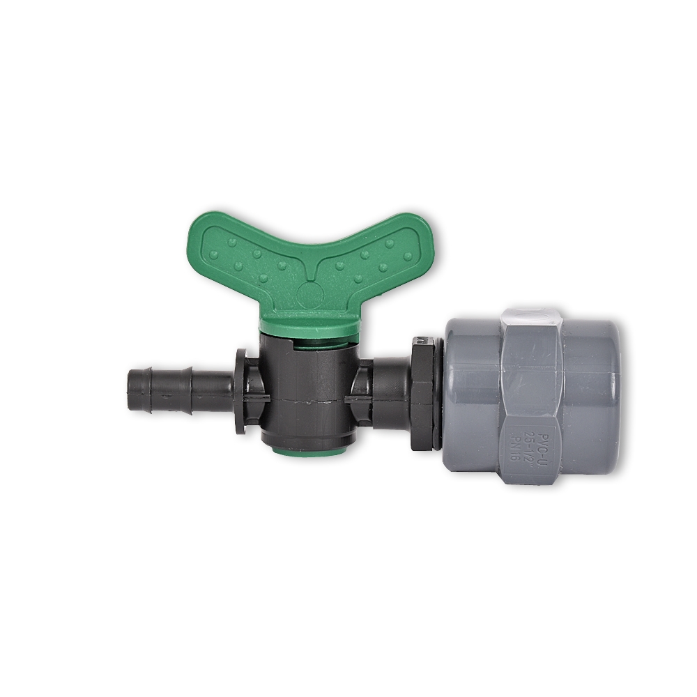 Verbindung zwischen PVC-Leitung 25 mm und Schlauch 9 mm Verbindung zwischen PVC-Leitung 25 mm und Schlauch 9 mm